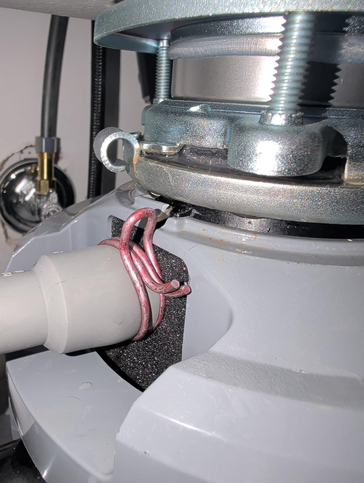 Frigidaire FF13DISPC1 1.25 HP Corded Garbage Disposal for Kitchen Sinks customer photo 2