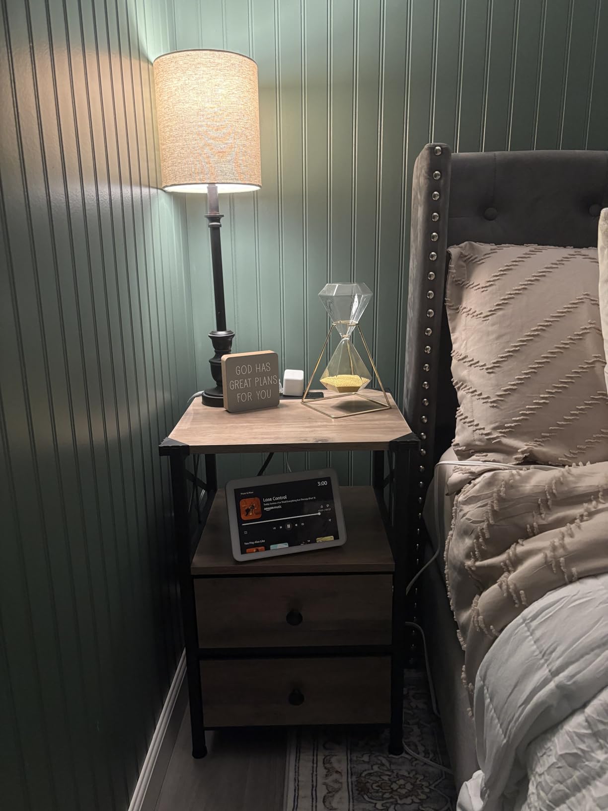 AMHANCIBLE Nightstands Set of 2, Large Night Stand with Charging Station customer photo 2