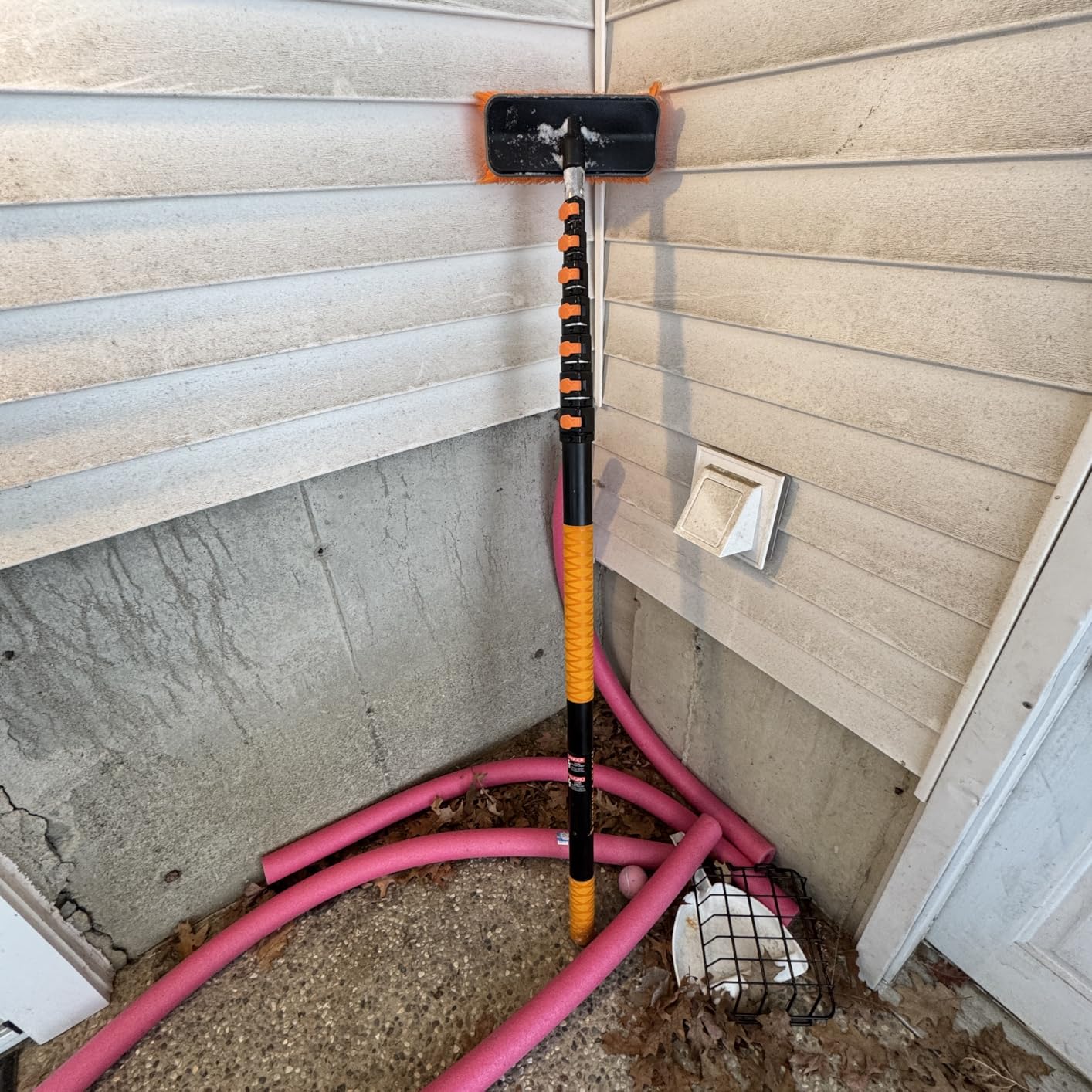 30-Foot Exterior House Cleaning Brush Set with 5-24 ft Extension Pole customer photo 1