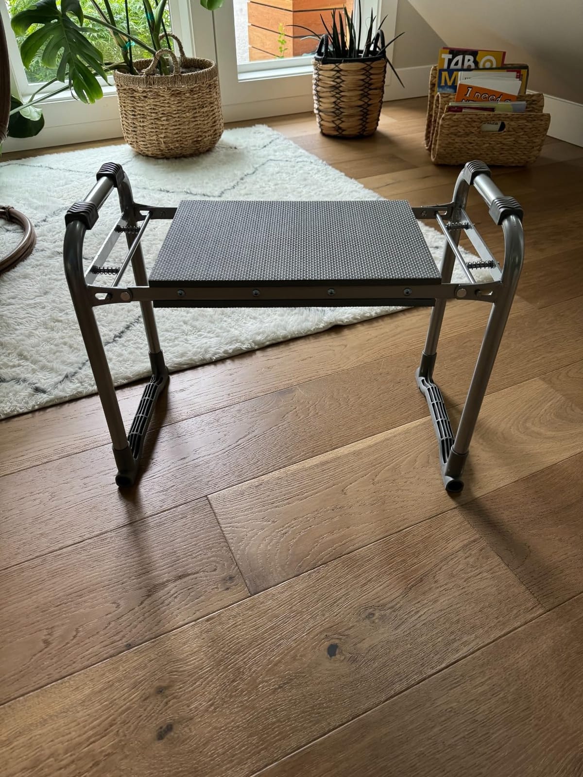 Aimerla Foldable Garden Kneeler Seat Heavy Duty [Upgraded Widened Thick Kneeling Pad] Garden Stool with Large Garden Tool Bags with Pockets - Portable Garden Bench Gardening Gifts for Parents customer photo 2