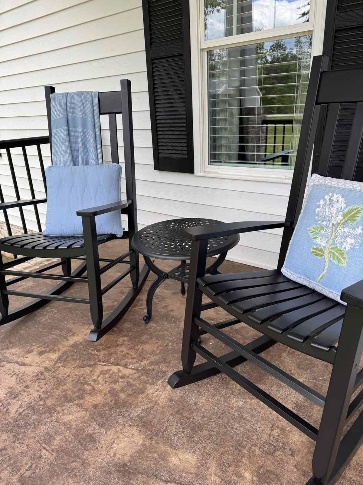 YKSY&YKSY Jardin DE Centennial Cast Aluminum Side/End Table, Anti-Rust Coffee Bistro Table for Outdoor, Patio, Indoor, Garden, Porch, Balcony (Round Black) 1 customer photo 1
