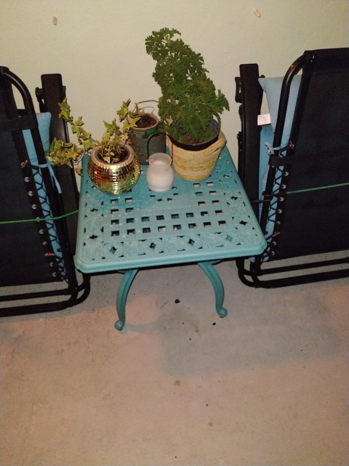 YKSY&YKSY Jardin DE Centennial Cast Aluminum Side/End Table, Anti-Rust Coffee Bistro Table for Outdoor, Patio, Indoor, Garden, Porch, Balcony (Round Black) 1 customer photo 2