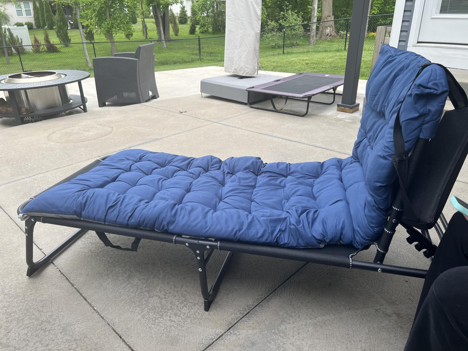 ABORON Tanning Chair, 5-Position Padded Folding Chaise Lounge customer photo 1