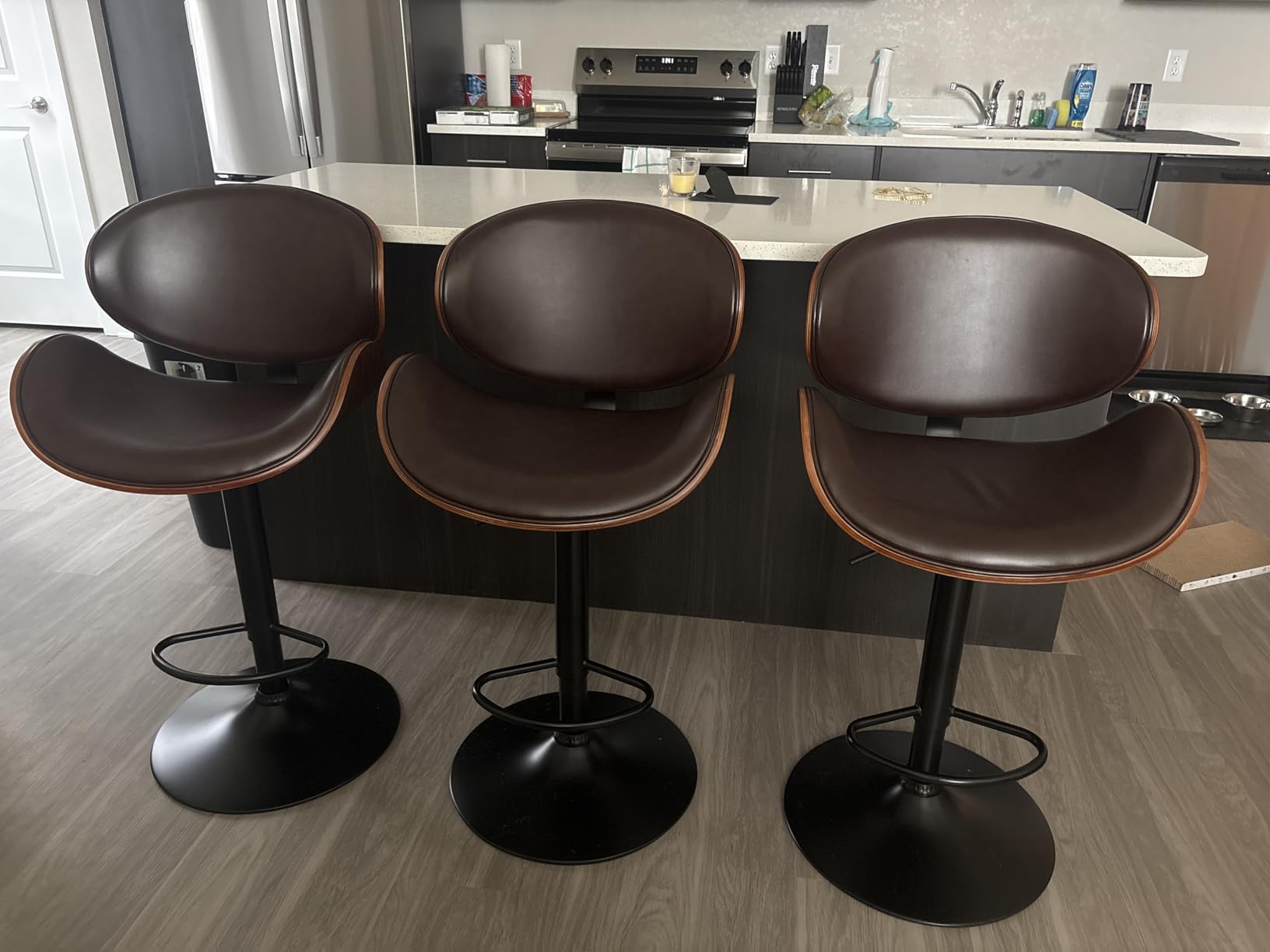 YaFiti Swivel Bar Stools Set of 2, Bar Stools for Kitchen Counter, Black customer photo 1