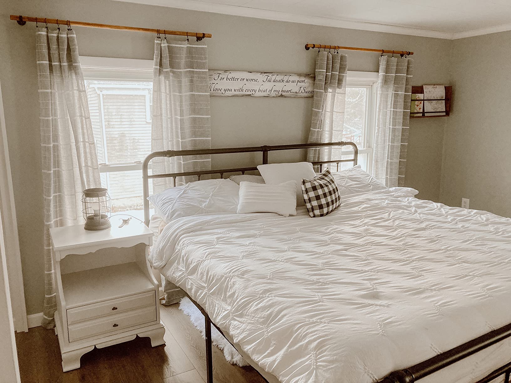 BOSRII Queen Size Bed Frame with Headboard and Footboard, 18 Inches High, 3500 Pounds Heavy Duty Metal Slats Support for Mattress, No Box Spring Needed, Noise-Free, Black customer photo 2