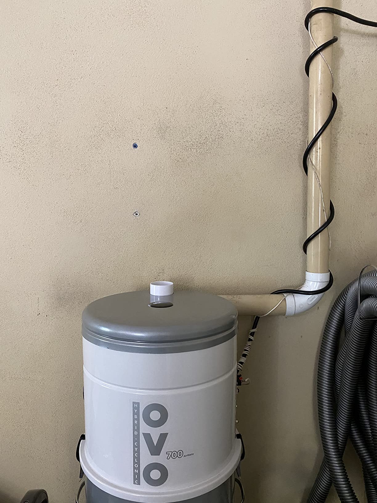 OVO 700 Airwatts Heavy Duty Powerful Central Vacuum System, Hybrid Filtration (with or Without Disposable Bags) 35L or 9.25Gal Bottom Load Dust Bin customer photo 2