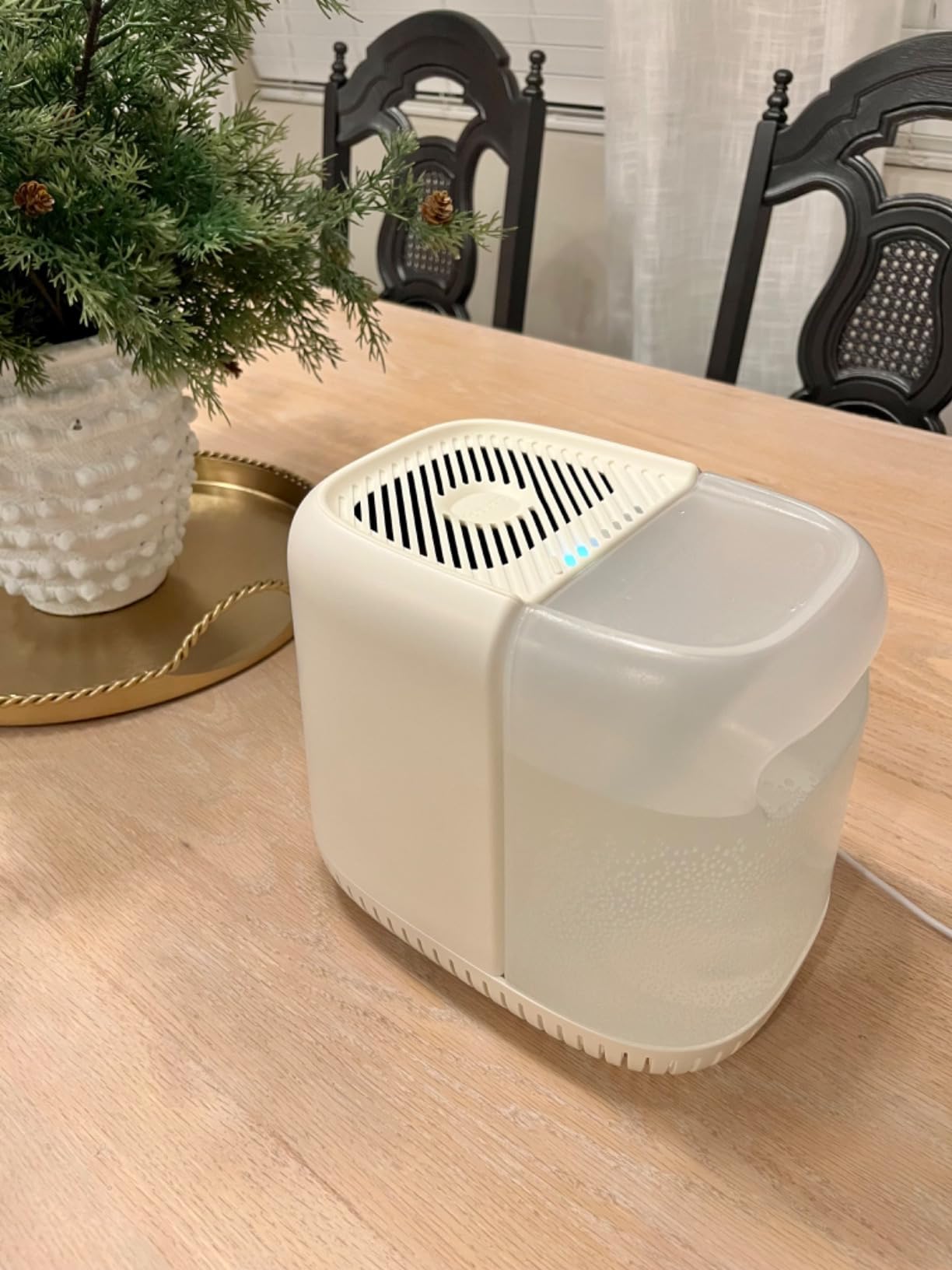 Canopy Bedside Evaporative Humidifier - 36 HR Run Time, 2.5L Capacity - No Mist - Help Alleviate Symptoms of Allergies, Flu, Cold, Dry Skin Includes Humidifier, Unwind Aroma, Filter - White customer photo 2