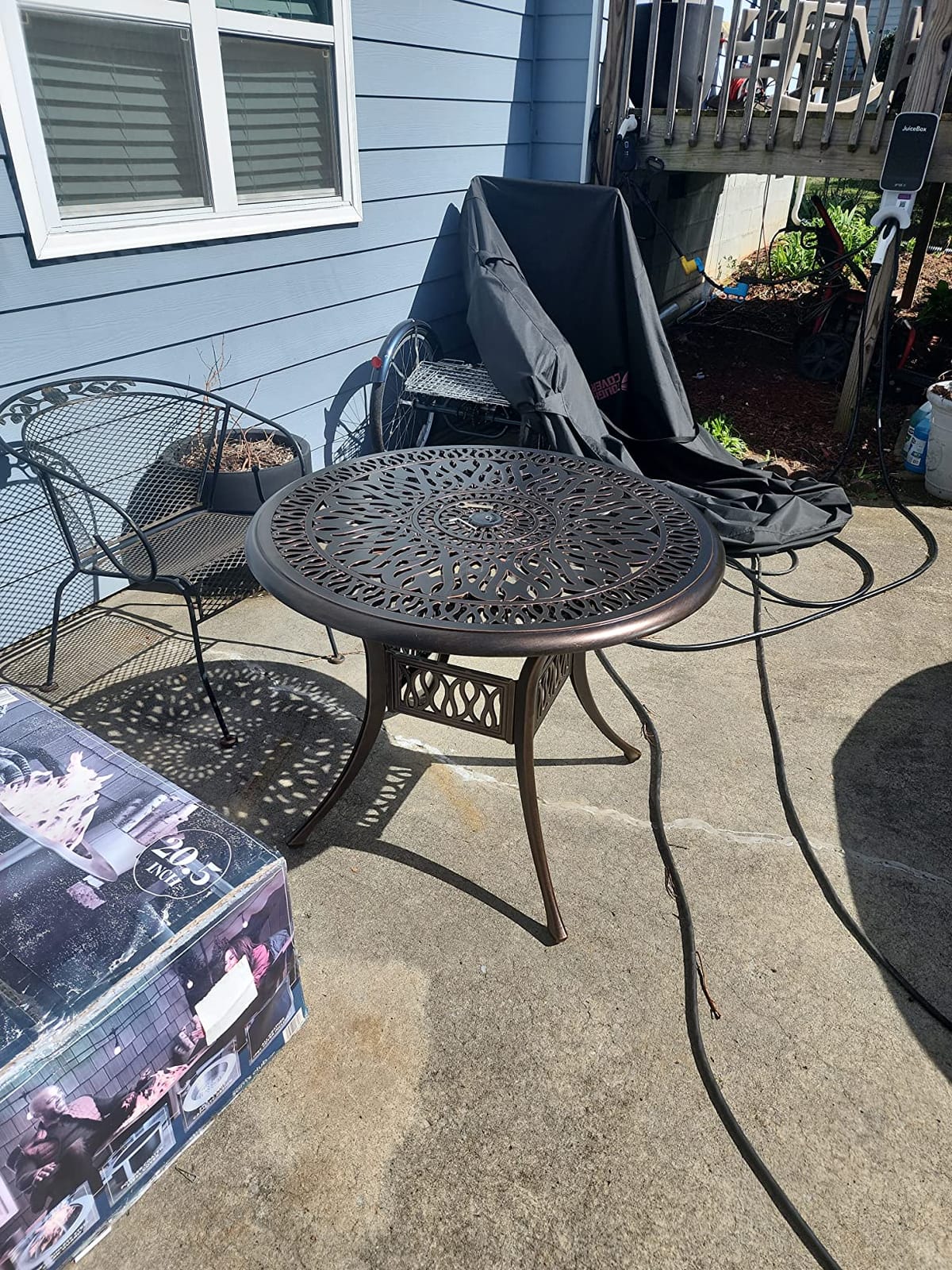 Tangkula 35.4 Inches Square Cast Aluminum Outdoor Dining Table customer photo 2