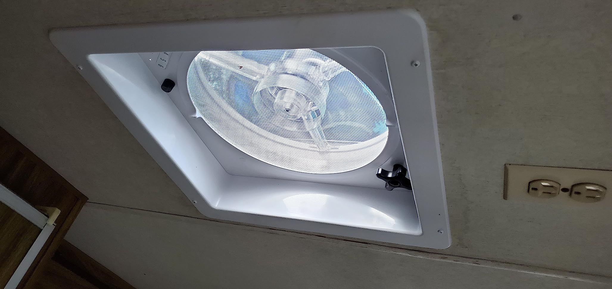 RV Roof Vent Fan 6-Speed-Reversible White customer photo 1