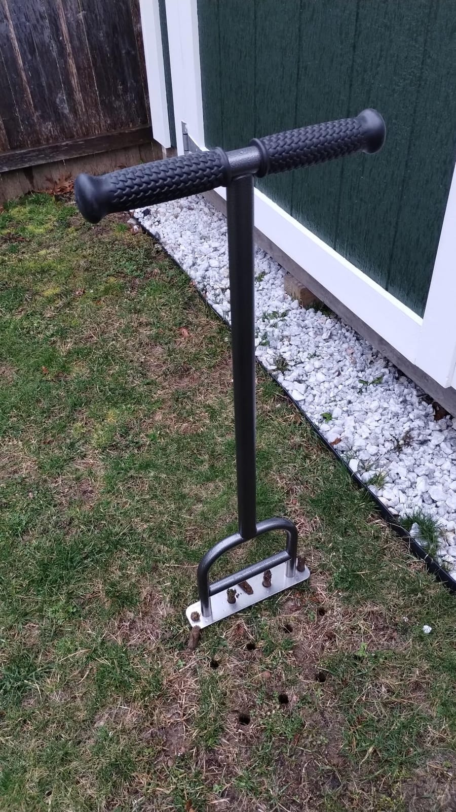 Dolibest Lawn Coring Aerator, Stainless Steel 4 Corer Plug Aerator Tool with Soft Rubber Grip, Manual Grass Aerating Tool, Garden Tool & Cleaning Hand Tool for Loosening Soil and Improving Lawn Health customer photo 2