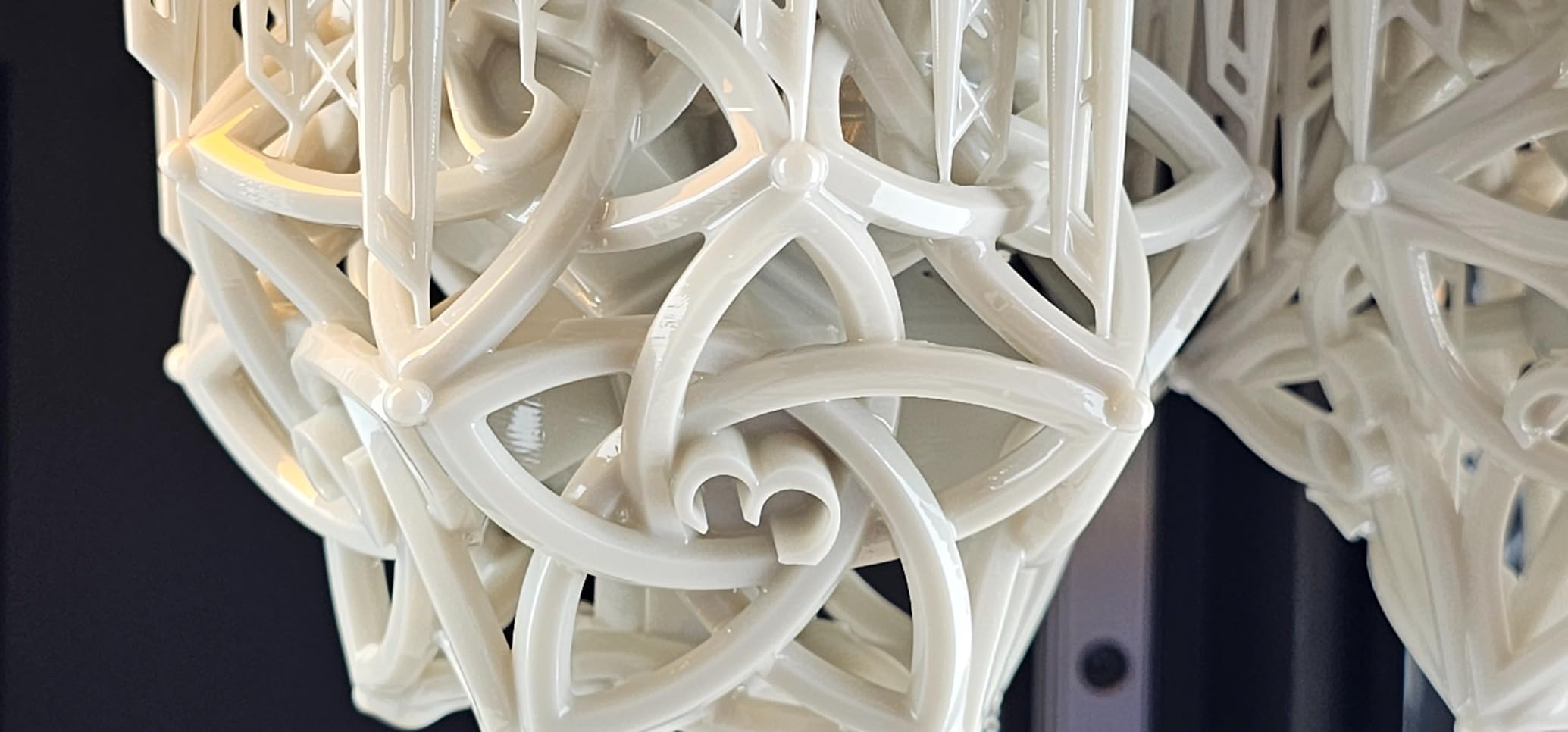 ANYCUBIC Ultra Tough Resin, 3D Printer Resin with Strong Impact Resistance and High Flexibility, Suitable for Direct Use or as an Additive, Wide Compatible for LCD Resin 3D Printers (Black, 1kg) customer photo 1