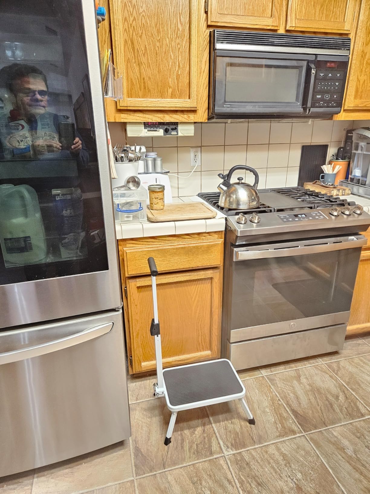 Step Stools for Adults, Foldable Step Stool with Handle for Elderly Seniors Stepping Stool with Non-Slip Step Platform Metal Stool in Kitchen, Bedroom,Bathroom,330 Lbs Capacity(Patent Protection) customer photo 2