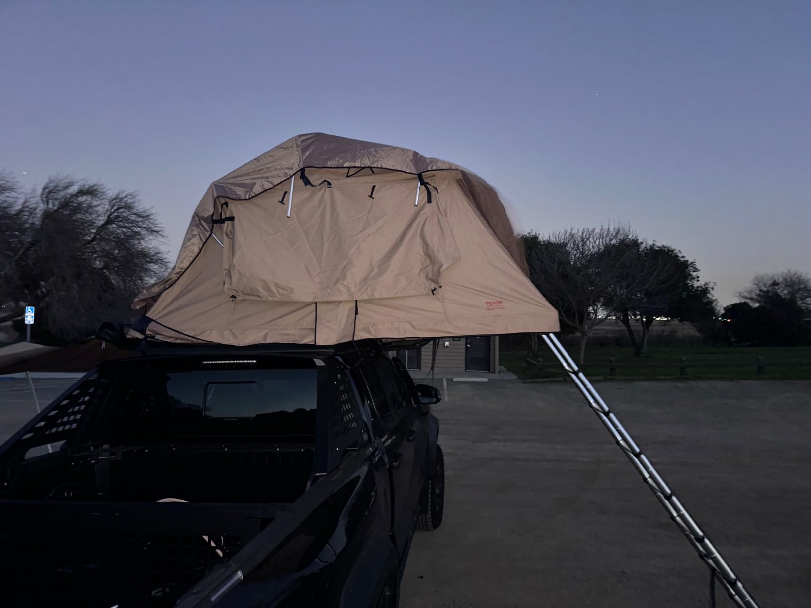 VEVOR Rooftop Tent Hard Shell, 2-3 Person Roof Top Tent for Car SUV Truck Jeep Van Camping with Telescopic Ladder, Thick Mattress & LED Light customer photo 1