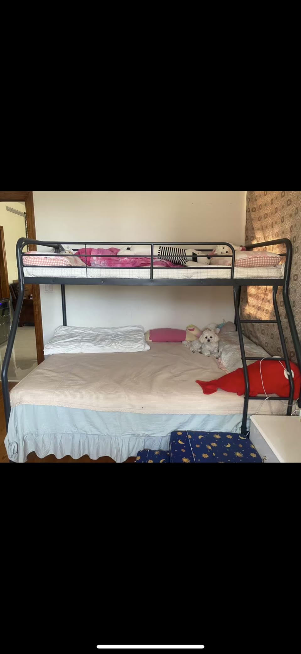 GIANTEX Metal Bunk Beds Twin Over Full Size, Heavy Duty Bunk Bed for Teens Adults with Ladder & Guardrails, Space Saving Metal Bunk Bed for Dorm, Bedroom, Apartment, No Box Spring Needed (Black) customer photo 2