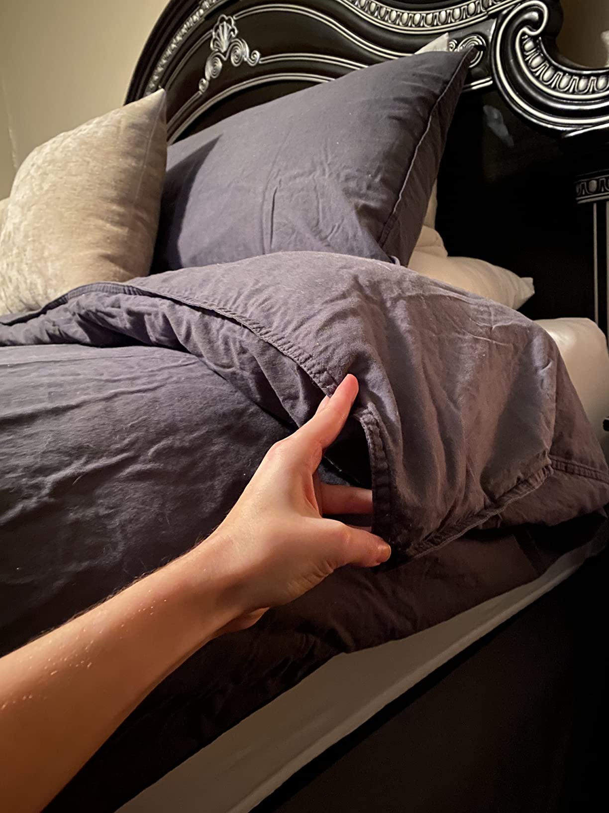 Lavish Comforts® Grey Comforter Queen – Fluffy Down Alternative Duvet Insert, Light Grey Comforter, All-Season Bedding, Hypoallergenic, Machine Washable, Queen Duvet Insert with Corner Loops customer photo 1