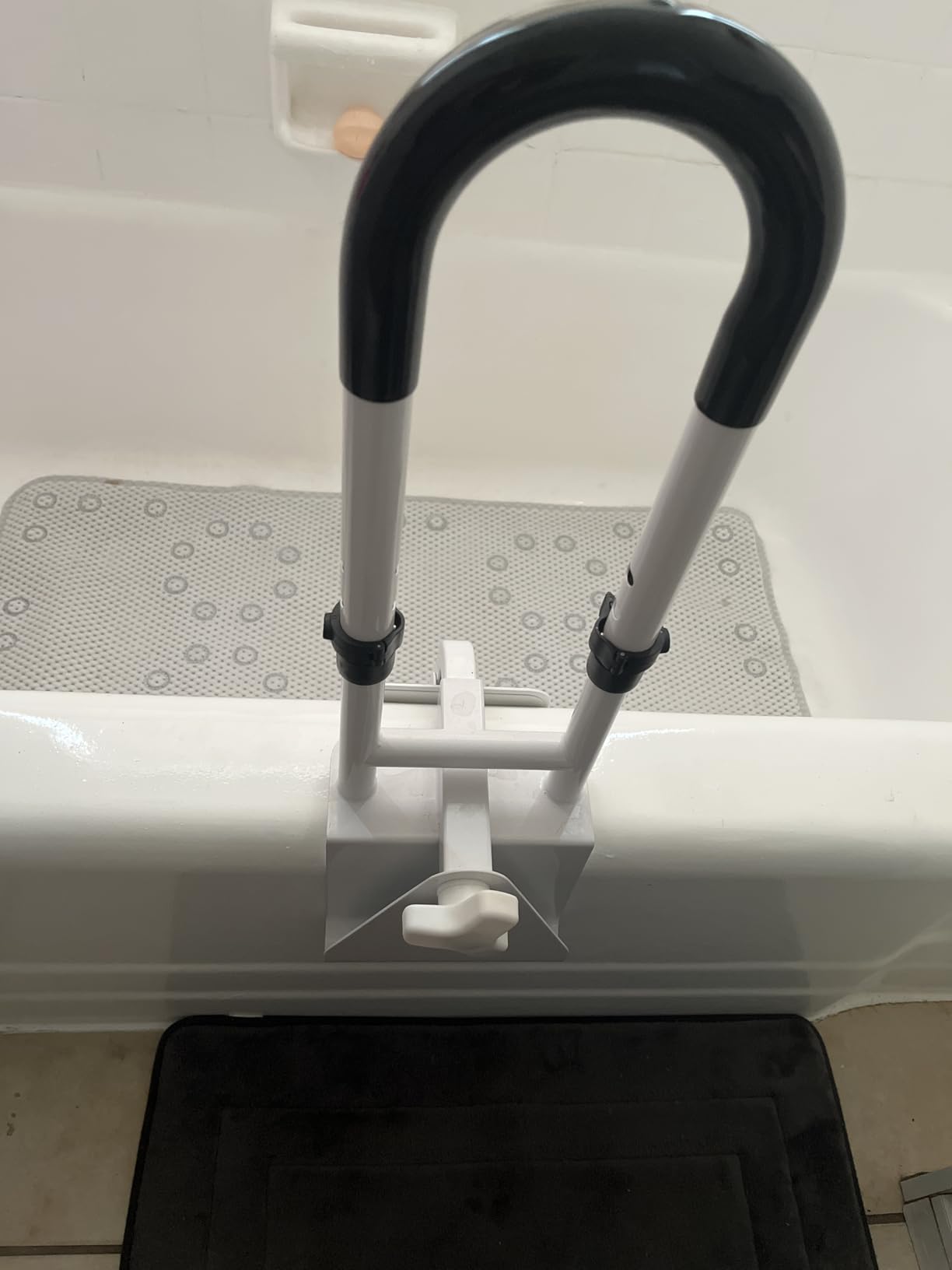 Adjustable Bathtub Safety Rail, Bathtub Handle Grab Bar with Non-Slip Grip for Seniors, Elderly, Fits 3.1 to 6.7 Inch Tub Walls, Supports 300 lbs customer photo 1
