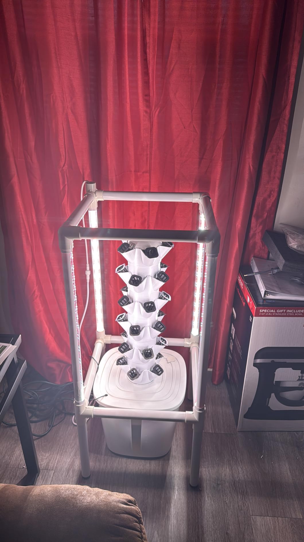 VEVOR Hydroponic Growing System with Grow Light, 30 Pods Vertical 6 Tiers Hydroponic Tower, Home Hydronic Garden with Water Pump, Plants Germination Kit for Indoor Herbs, Fruits and Vegetables customer photo 1