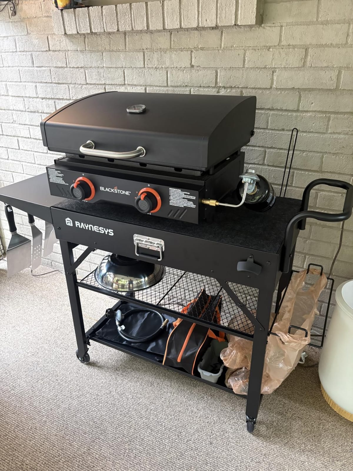 Raynesys 440lbs Outdoor Folding Grill Cart, Blackstone Griddle Stand customer photo 2