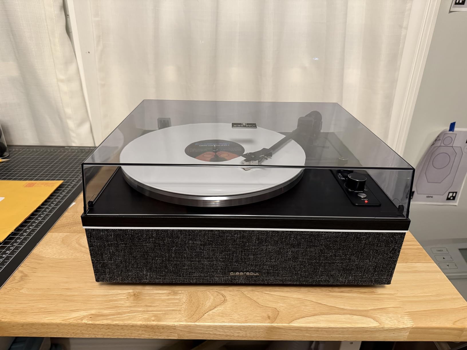 Qlearsoul ONE-S Vinyl Record Player with Bluetooth Input/Output customer photo 1