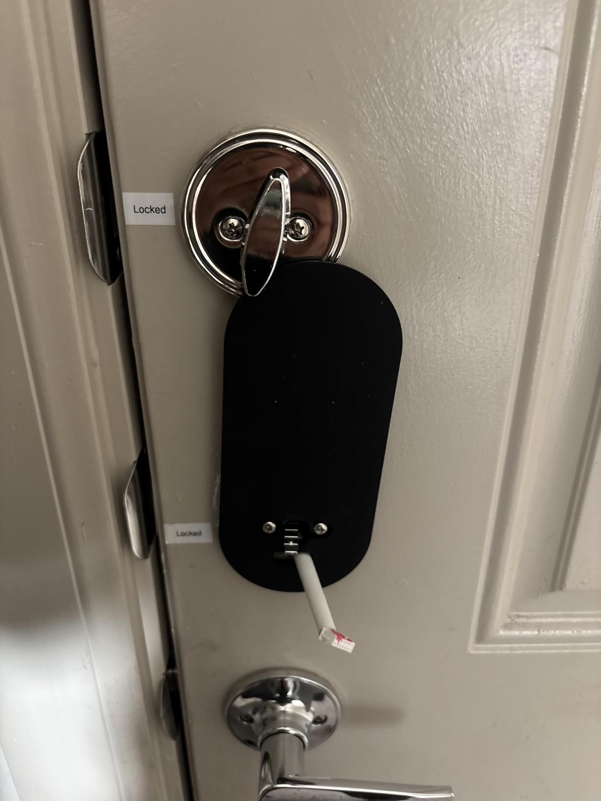 Tapo Smart Wi-Fi Deadbolt Door Lock, Keyless Tactile Buttons, DL100 customer photo 2