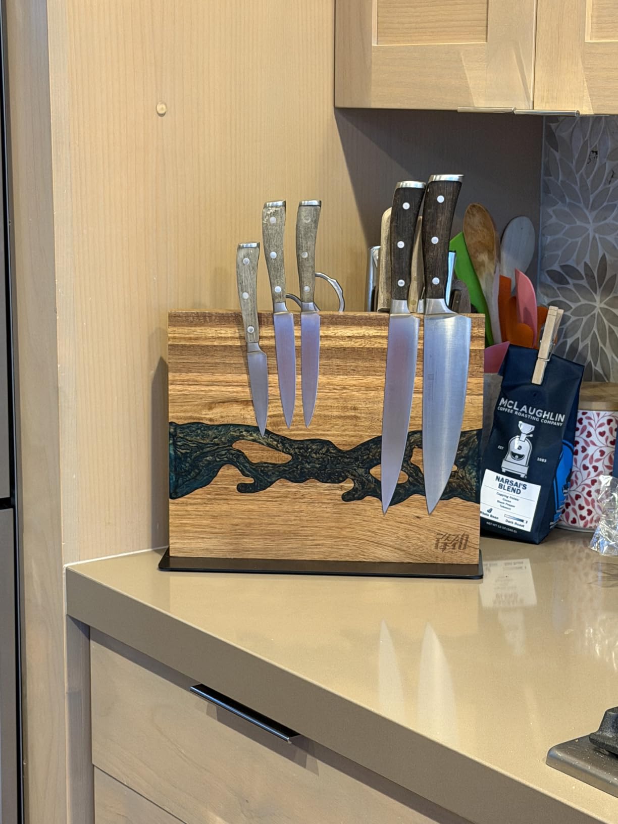 FINDKING Magnetic Knife Block, Double-Sided Knife Holder with Strong Magnets, Acacia Wood and Black White Resin, Countertop Kitchen Knife Storage Stand (12 × 10 Inches, Without Knives) customer photo 1