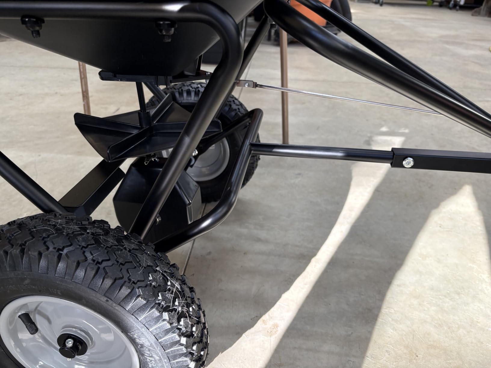 AugFir Tow Behind Broadcast Spreader, 130 LBS Capacity Lawn Fertilizer Spreader for Riding Mower, ATV, UTV & Tractor, 12 FT Spread Width Pull Behind Spreader Seeder for Grass Seed, Salt, Ice Melt customer photo 2